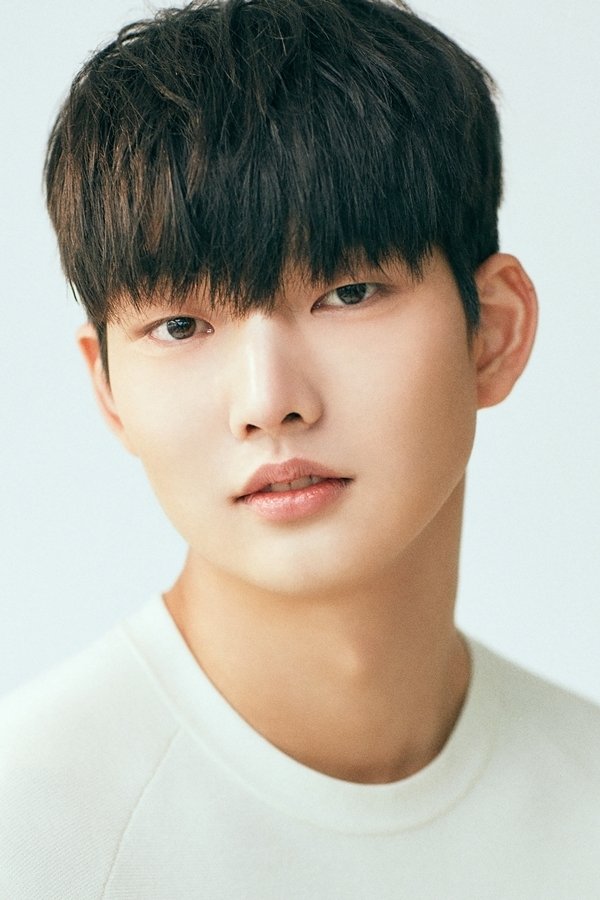 Yoon Jong-bin backdrop