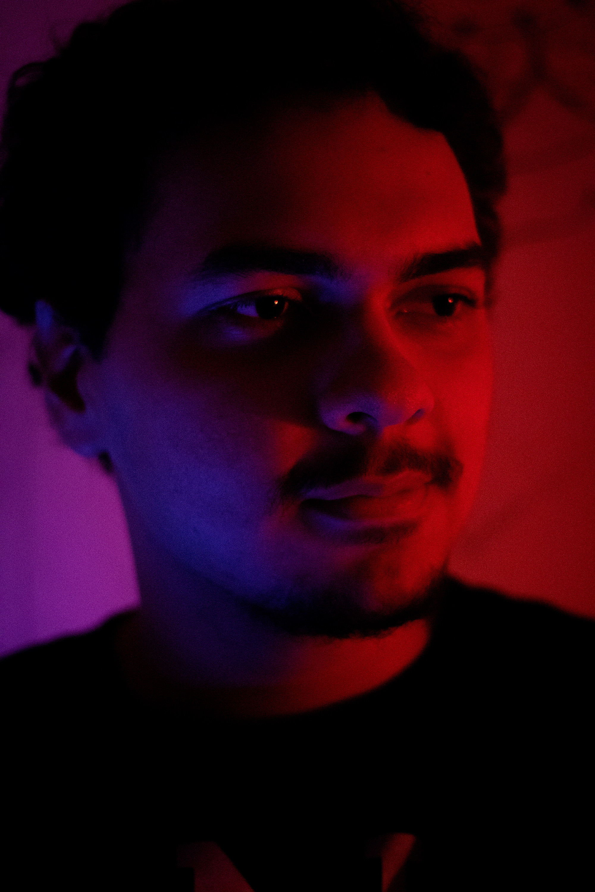 Enzo Rodrigues backdrop