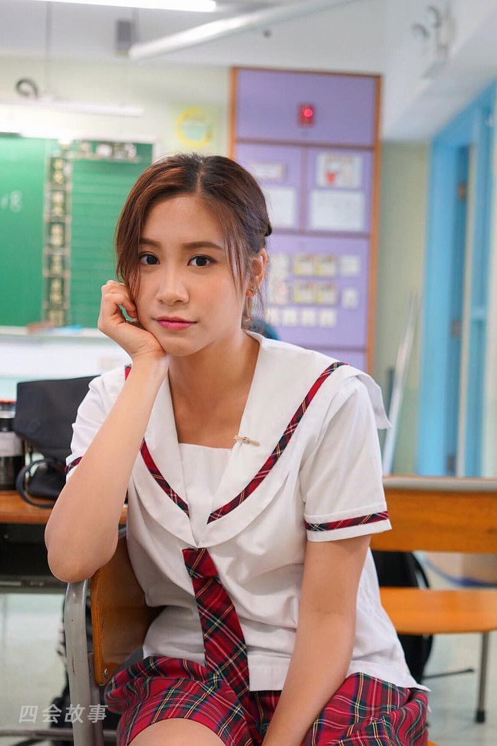 Iris Lam Hoi Yan backdrop