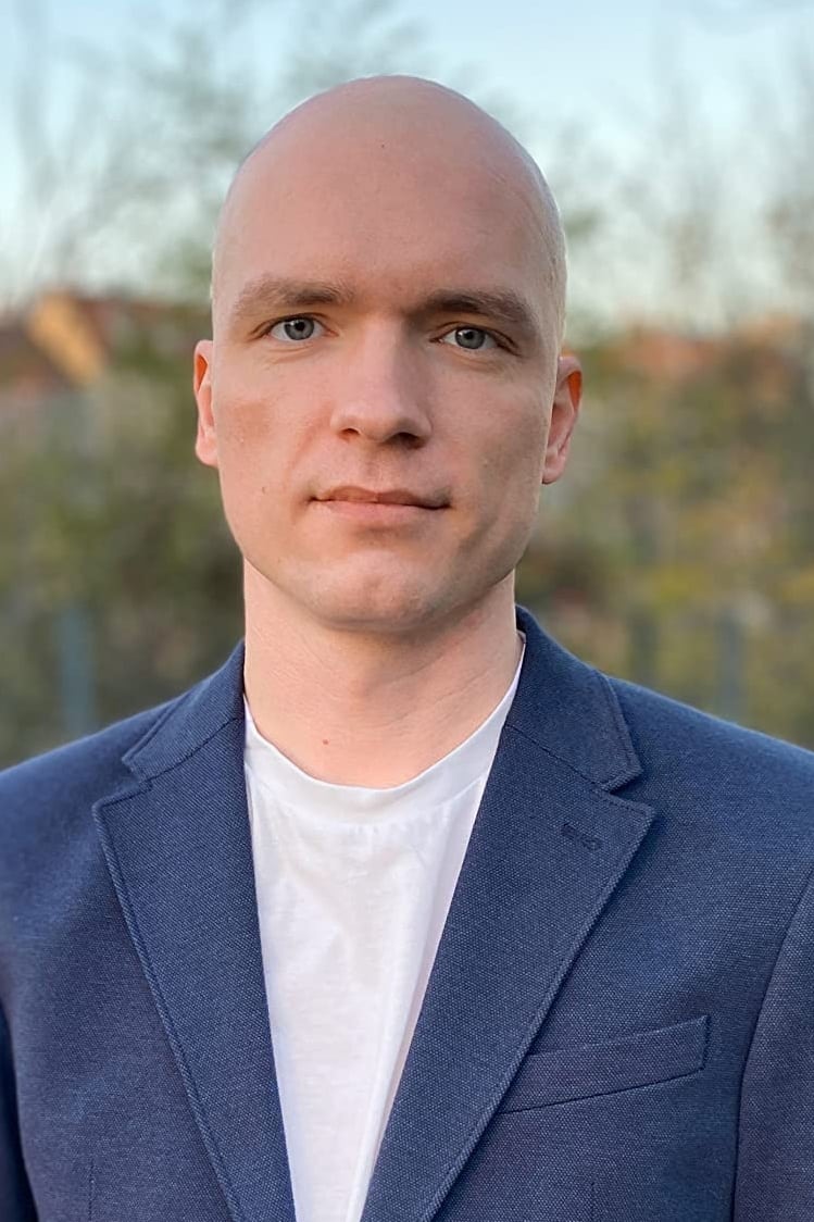 Marian Bushan backdrop