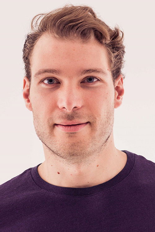 Thomas Chavianidis backdrop