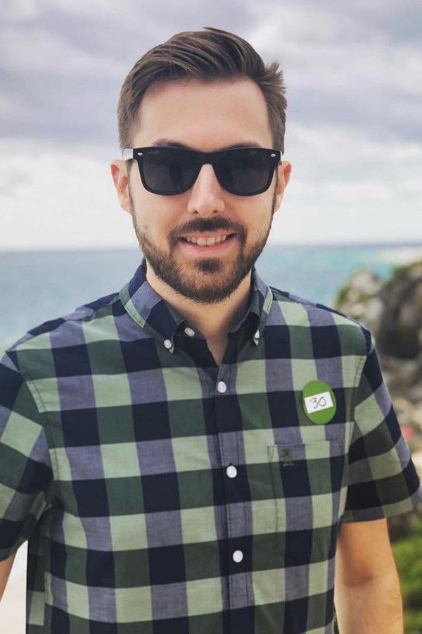 Nikolaus Aldrich backdrop