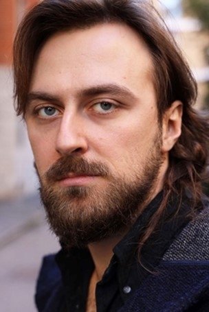 Luca Di Martino backdrop