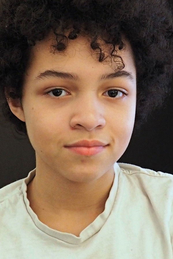 Aline Helan-Boudon backdrop