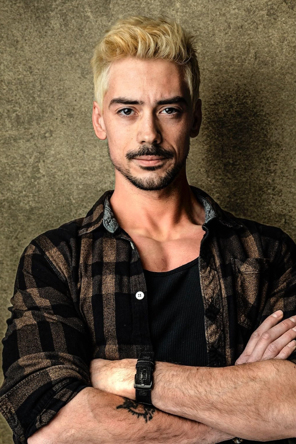 Anthony Dain backdrop