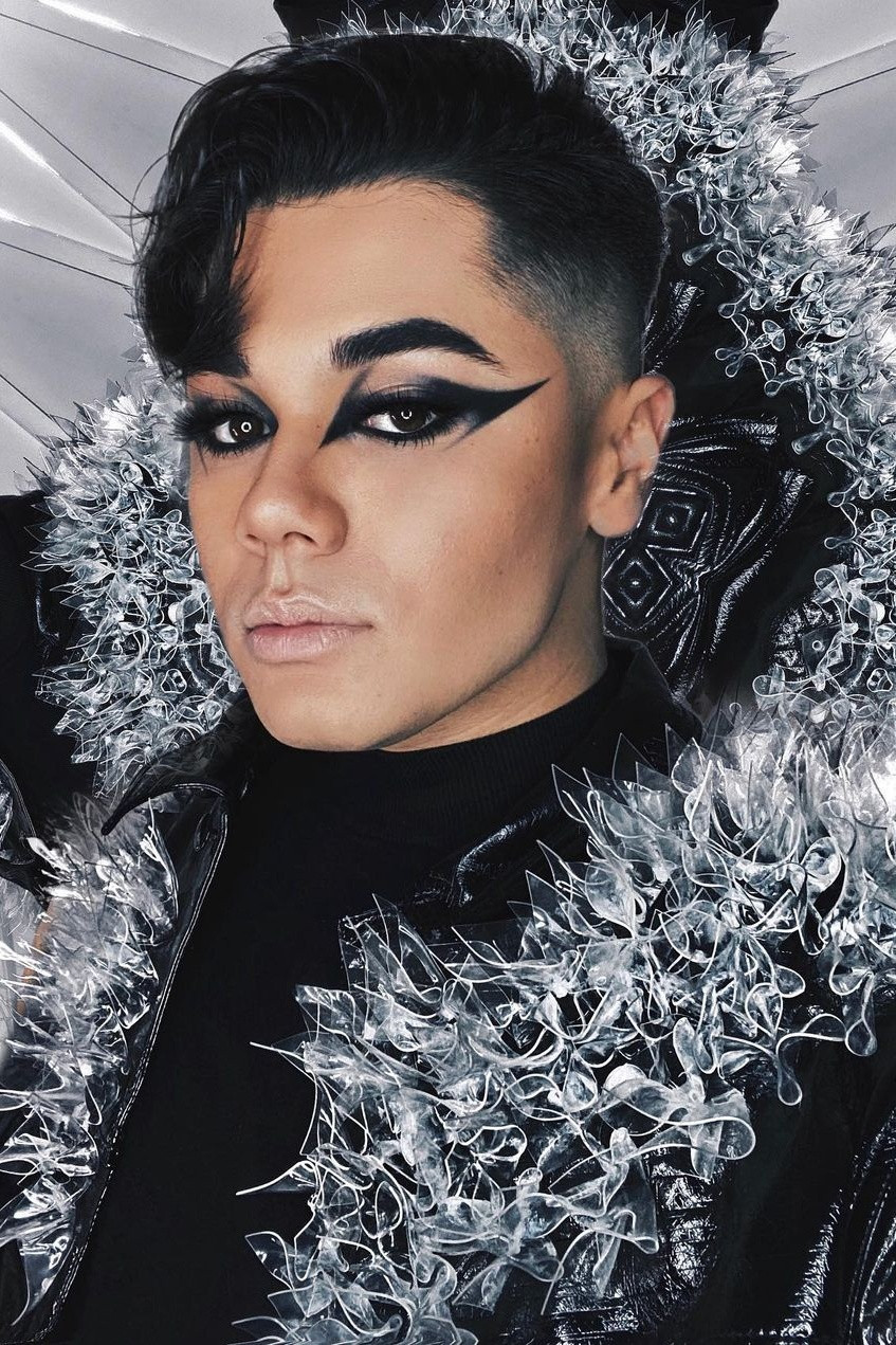 Sheldon Riley backdrop