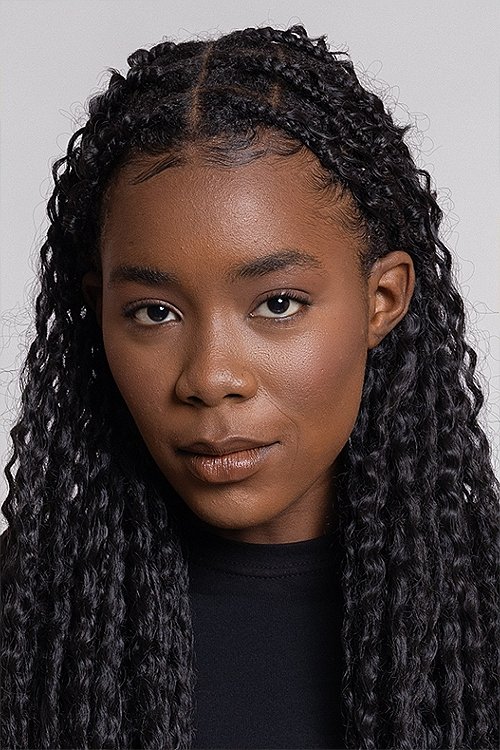 Liza Del Dala backdrop