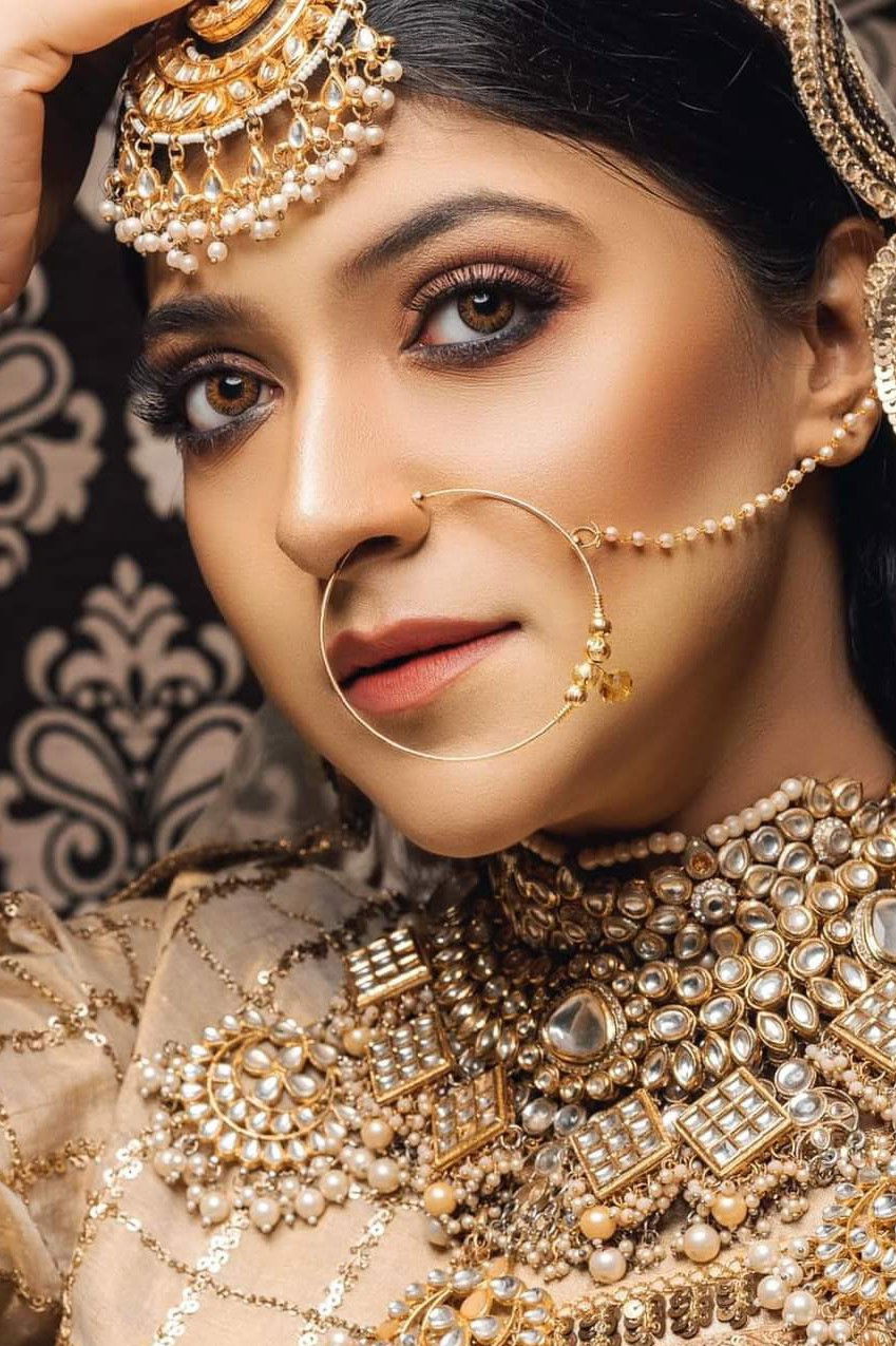 Riyaa Ganguly backdrop