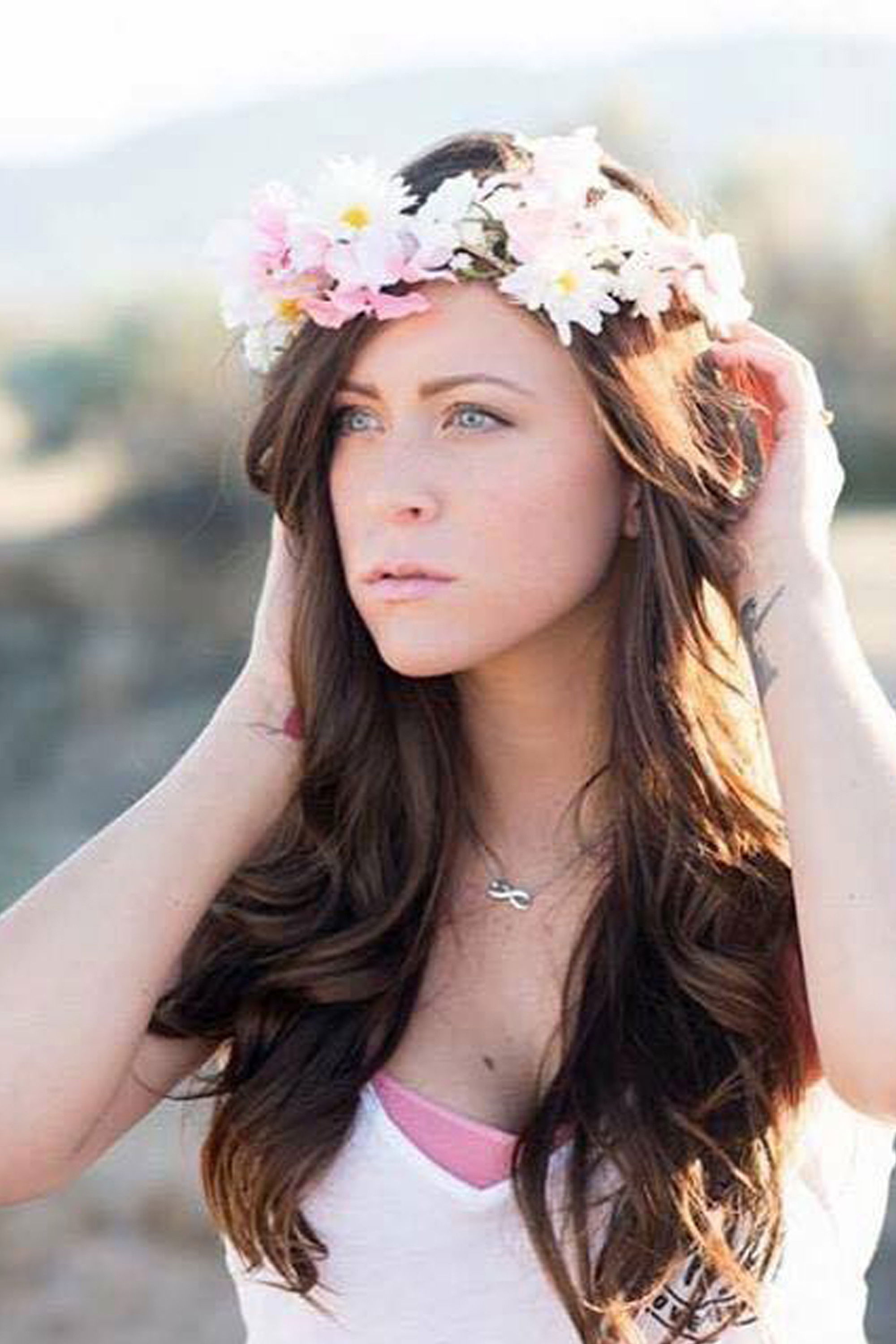 Brie Yniguez backdrop