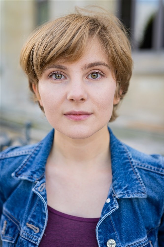 Marie Oppert backdrop