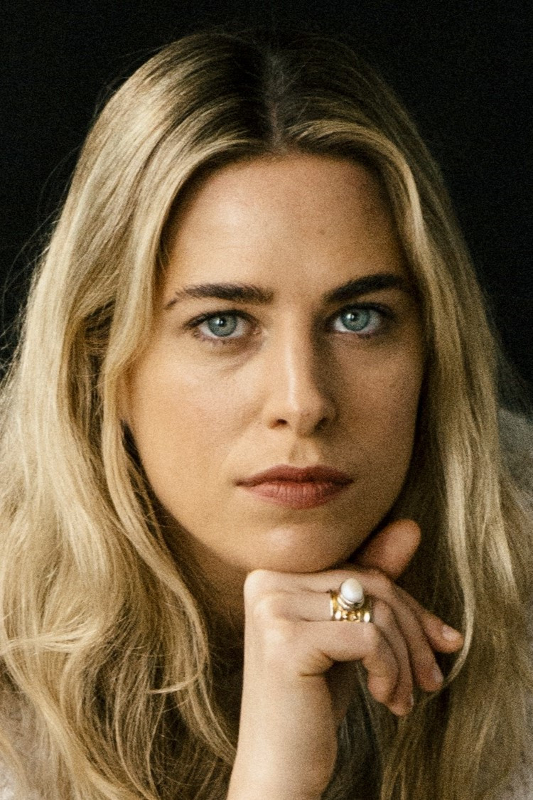 Elizabeth Taufield backdrop