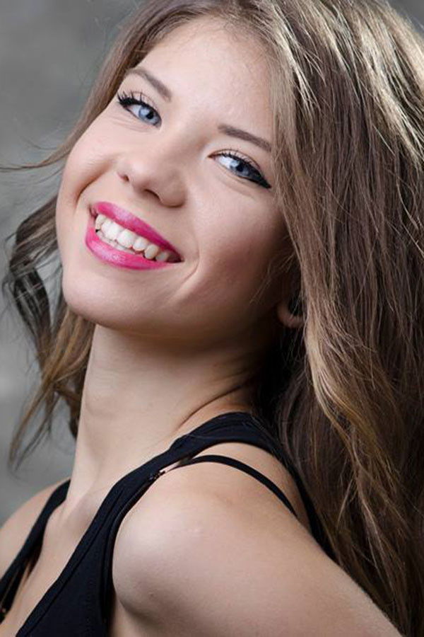 Anastasia Levordashka backdrop