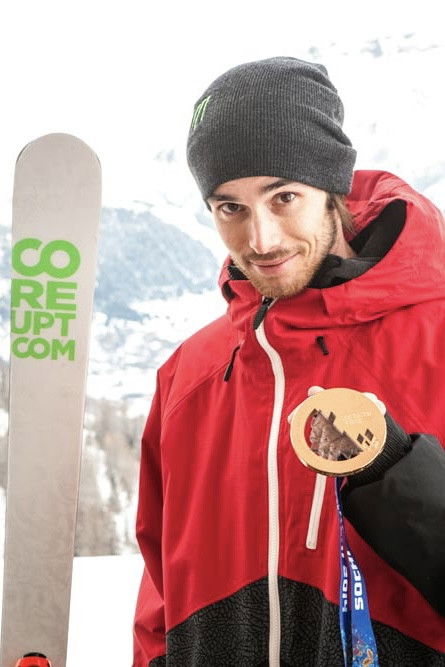 Kevin Rolland backdrop