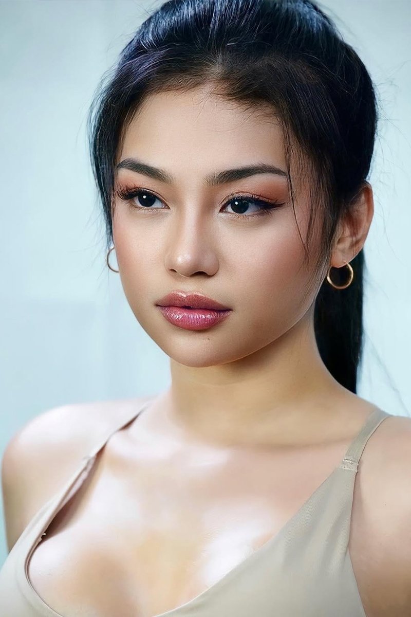 Hershie de Leon backdrop