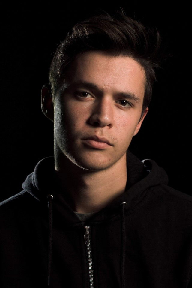 Pau Amer Canyelles backdrop