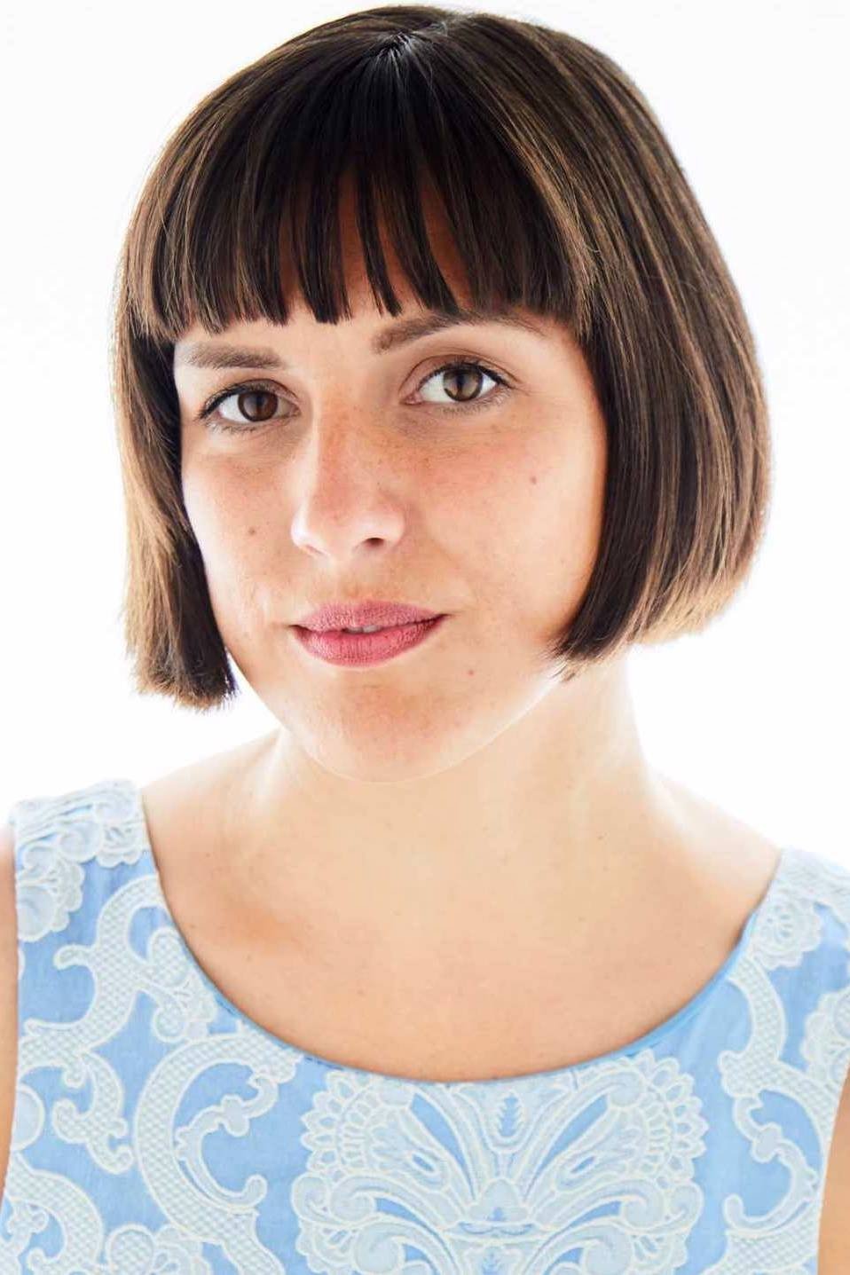 Chloé Gouneau backdrop