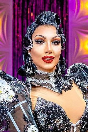 Vanessa van Cartier backdrop