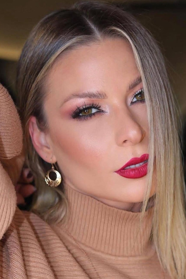 Pamela Al Kik backdrop