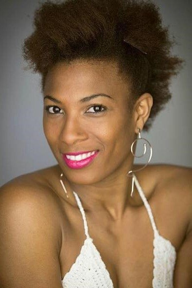 Leticia Cardoso backdrop