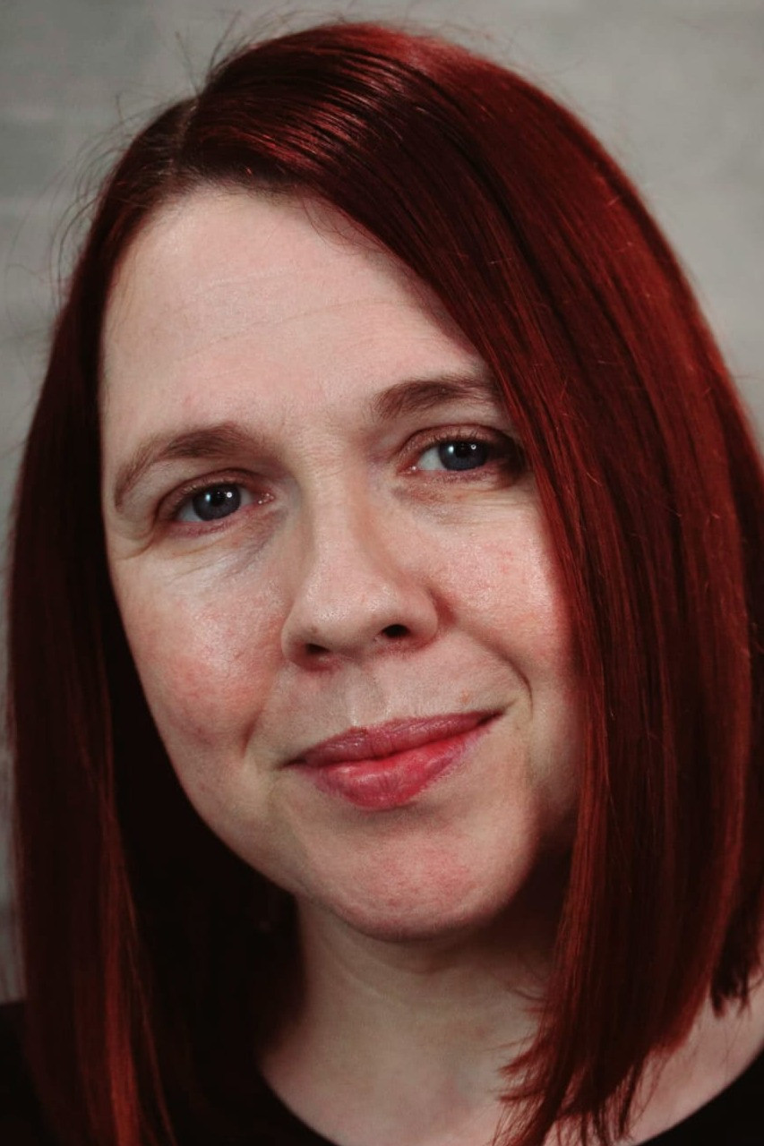 Eileen Gomez backdrop