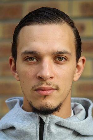 Yanis Lafki backdrop