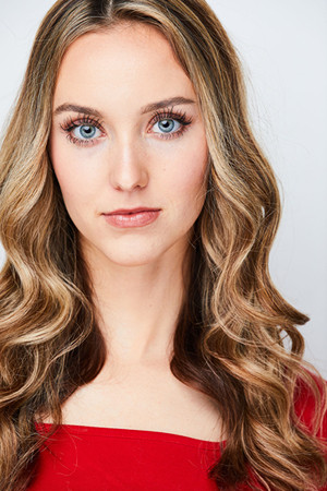 Mariah Justice backdrop