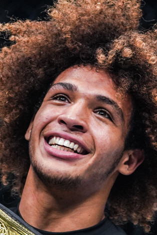 Kade Ruotolo backdrop