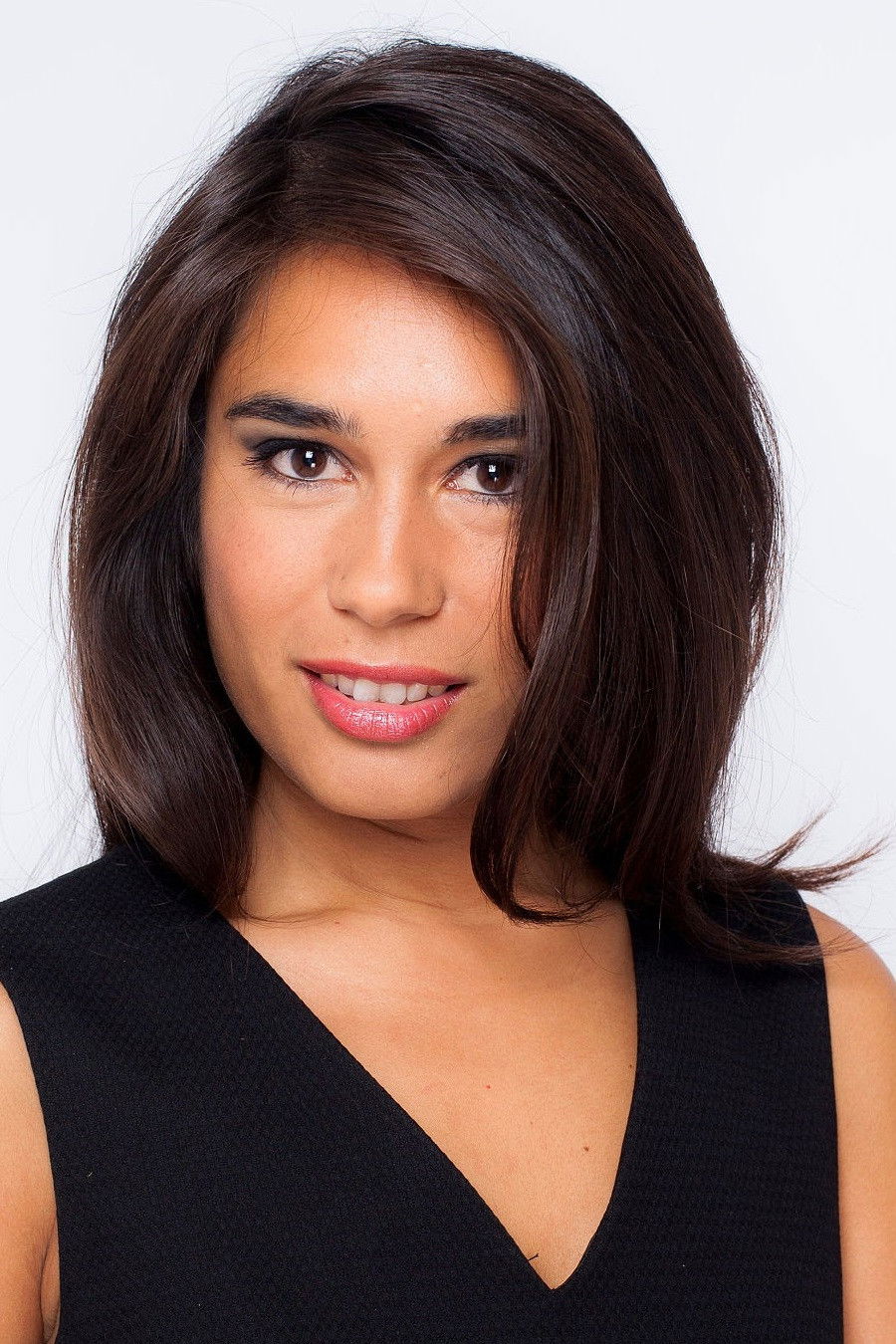 Émilie Tran Nguyen backdrop