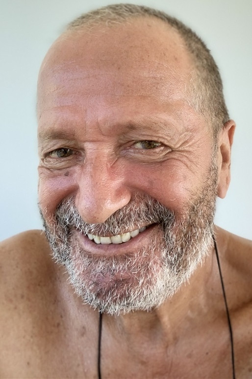 Filip Baronet backdrop