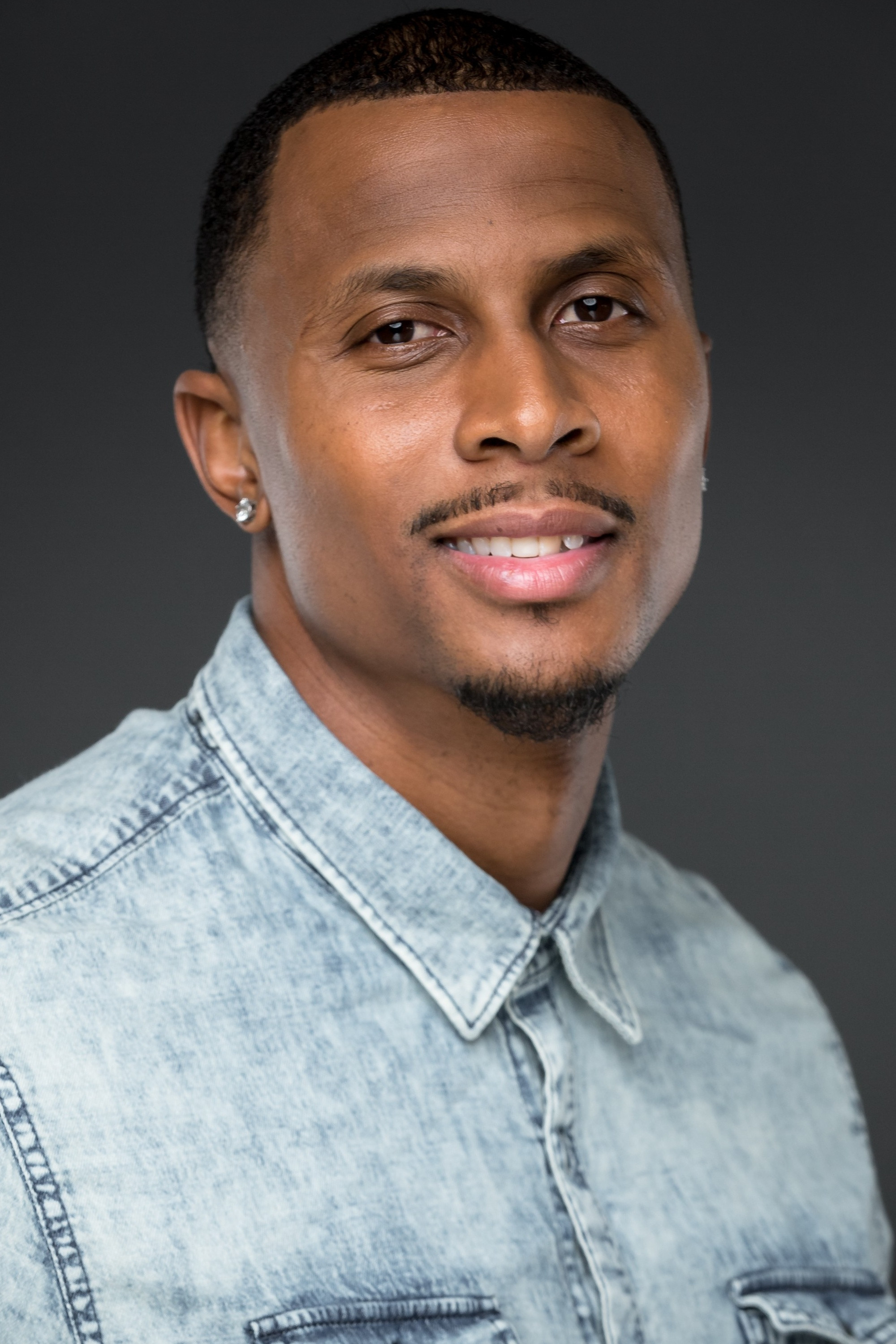 Zach Andrews backdrop