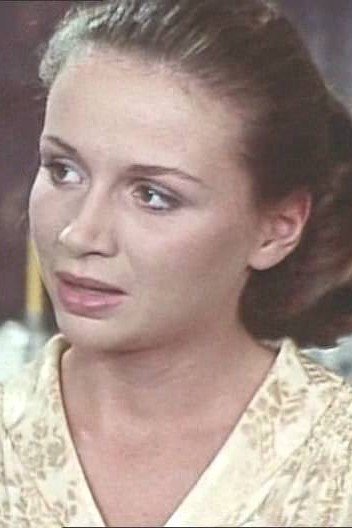 Alix de Konopka backdrop