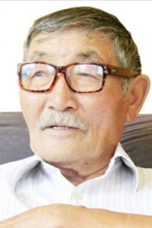 Demidiin Khishigt backdrop