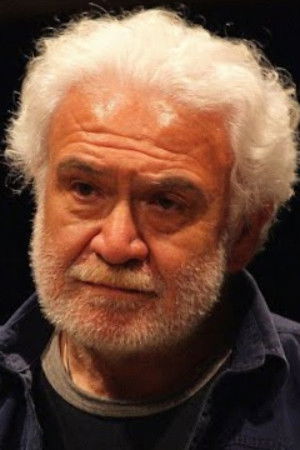 Alpay İzbırak backdrop