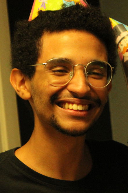 Bernardo Castro backdrop