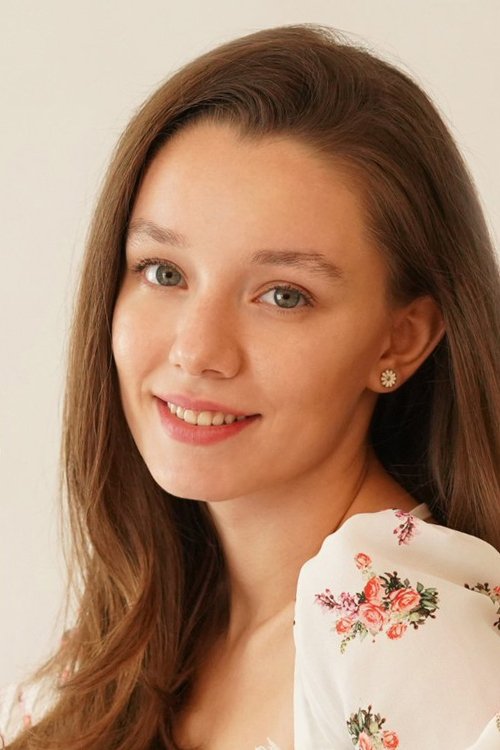 Oya İloğulları backdrop