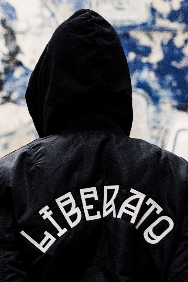 Liberato backdrop