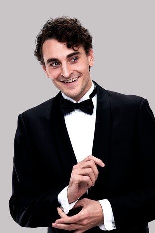 Mathias Luppichini backdrop