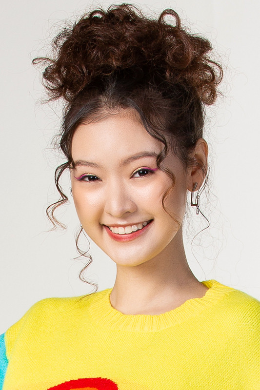 Sureeyares Yakares backdrop