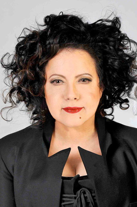 Antonella Ruggiero backdrop