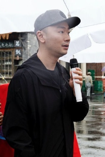 Shen Wenshuai backdrop