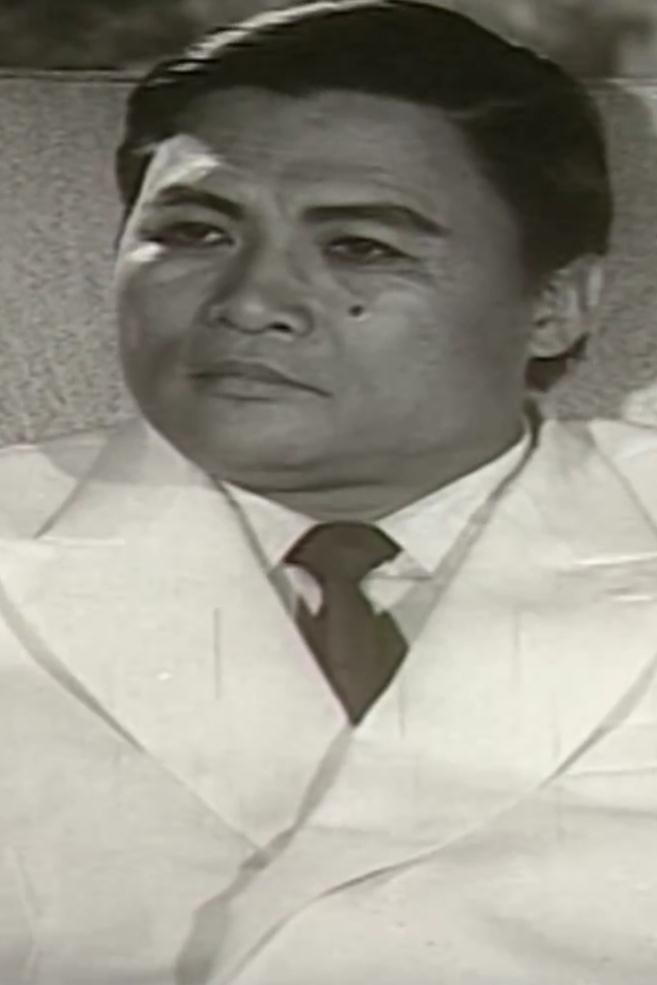 Ngô Thế Dũng backdrop