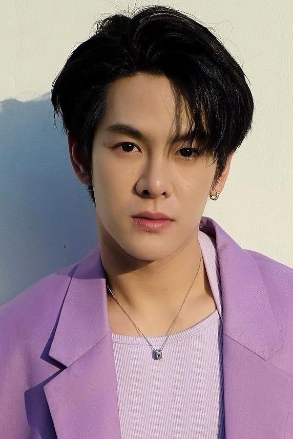 Surawit Ruangyod backdrop