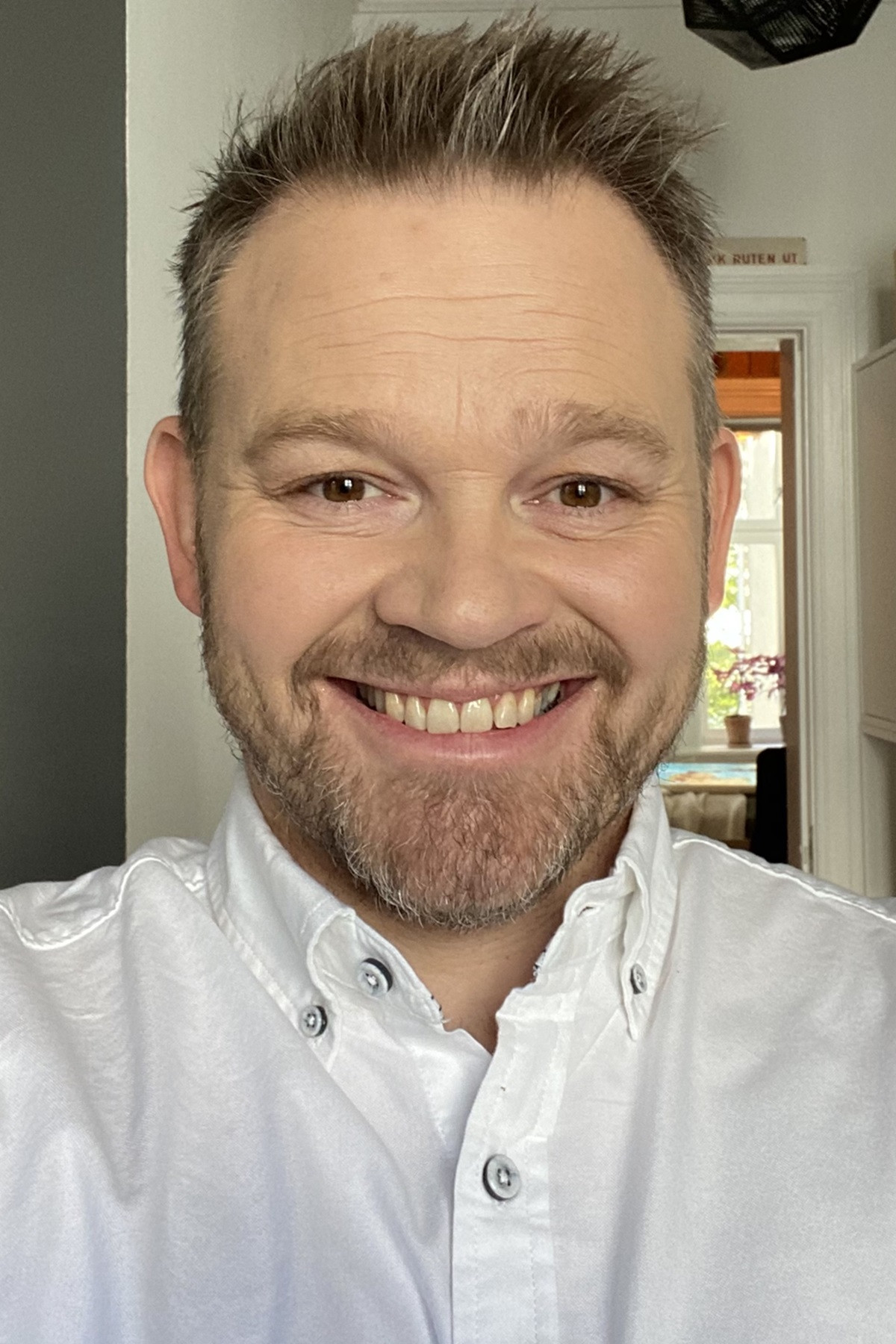 Pål Richard Lunderby backdrop