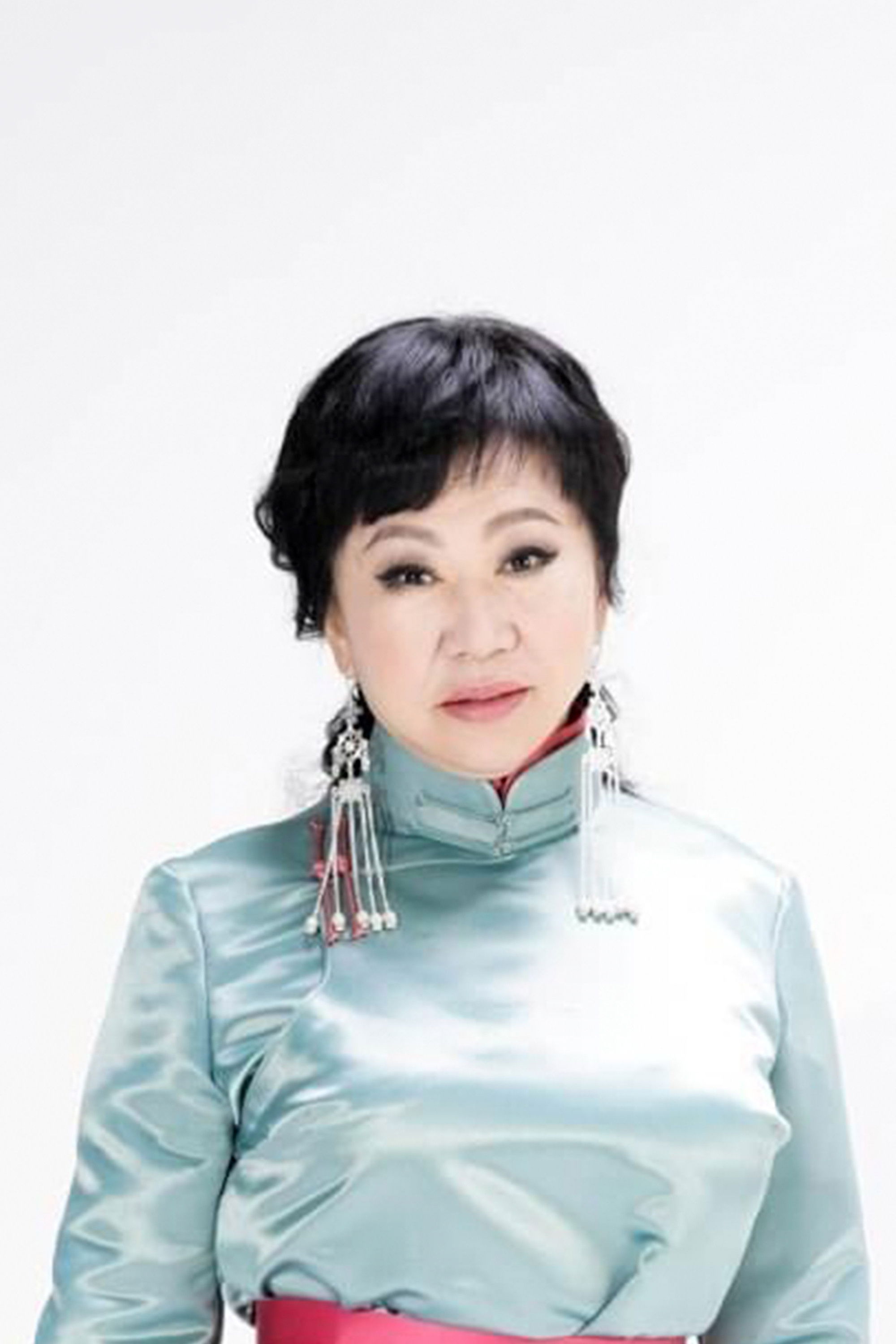 Altantsetseg Shanakhuu backdrop