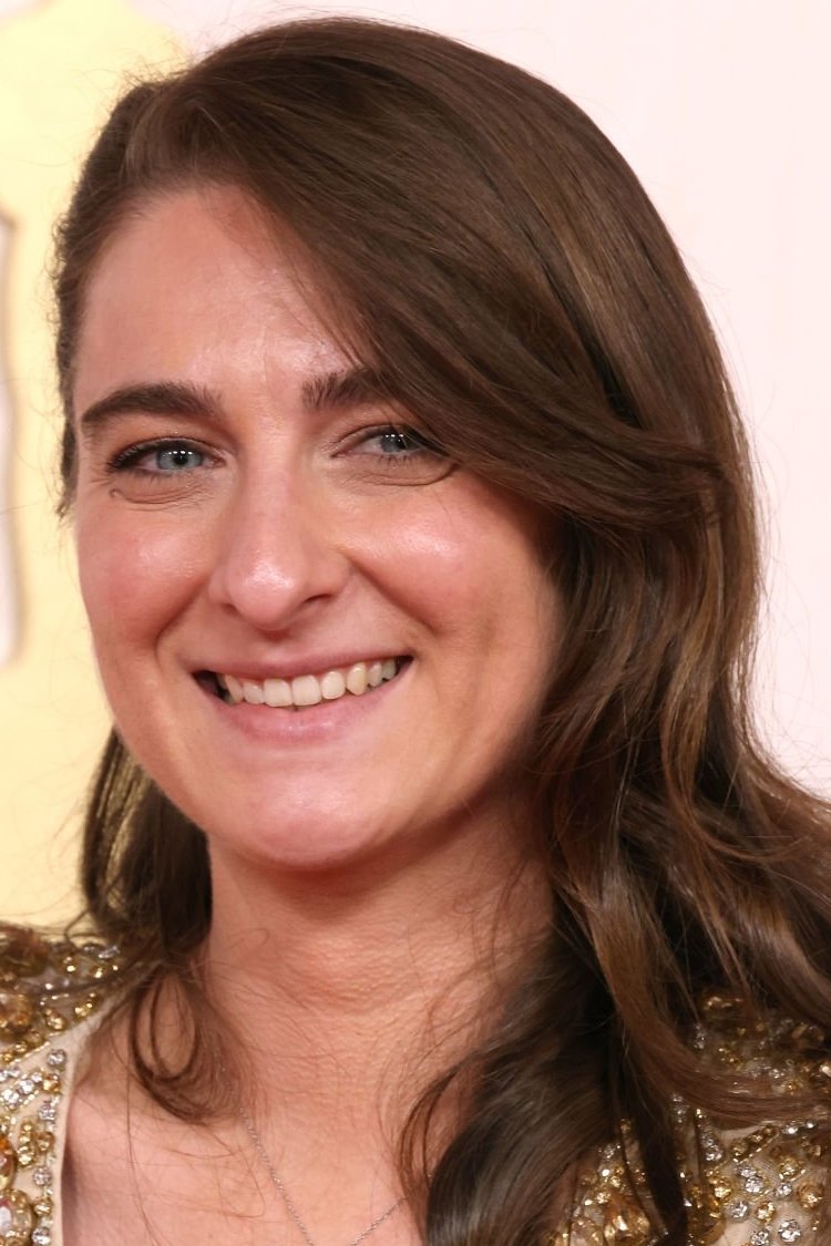 Sara McFarlane backdrop