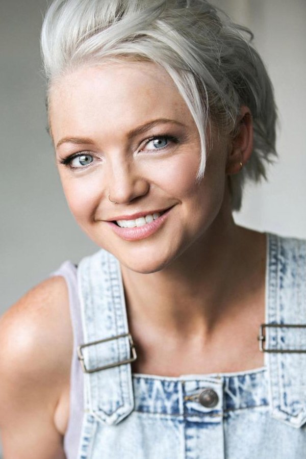 Hannah Spearritt backdrop