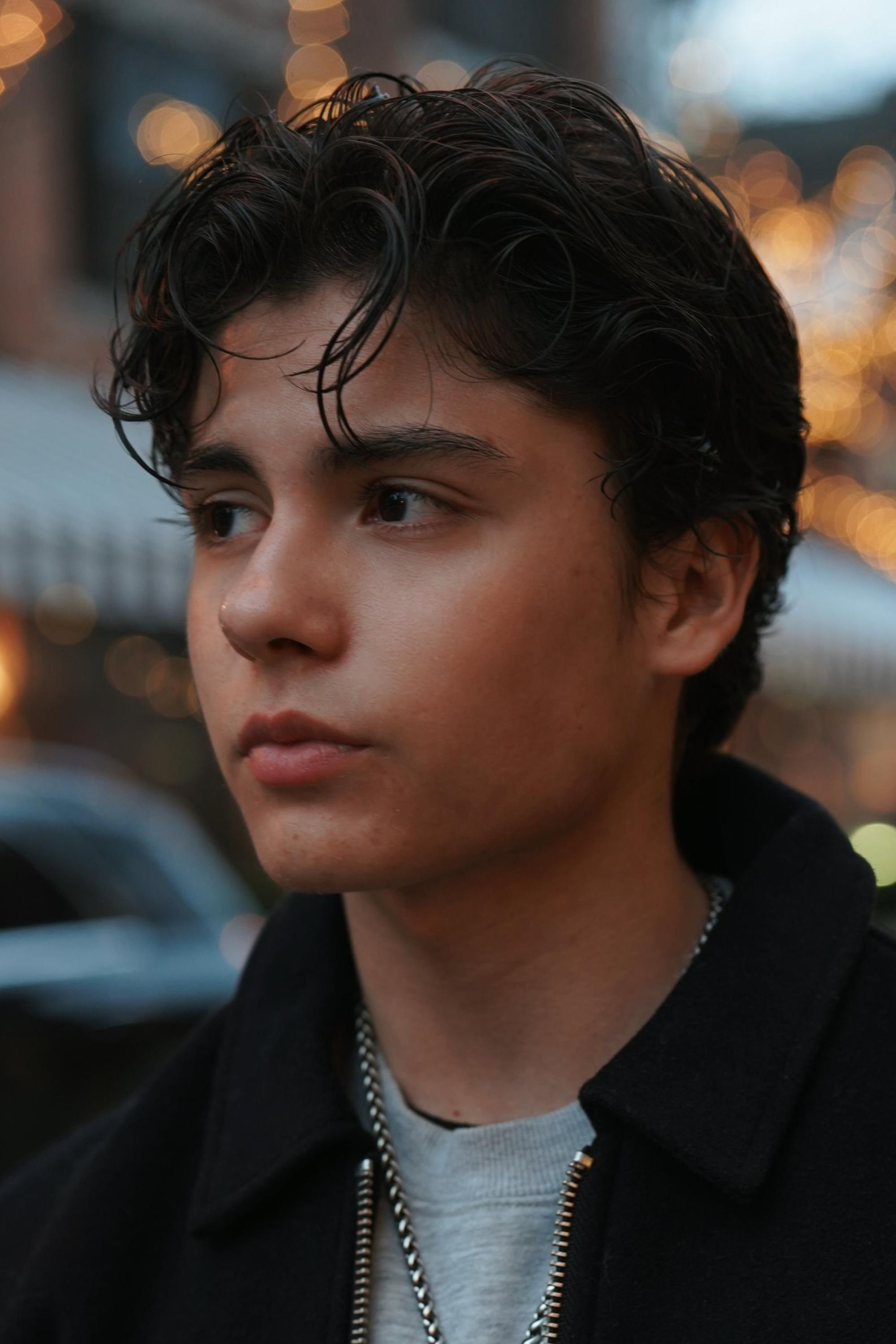 Miguel Mora backdrop