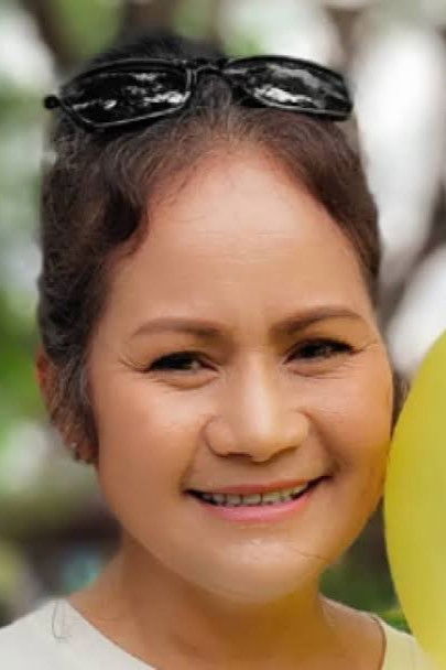 Nichapa Phornchaimeteekul backdrop