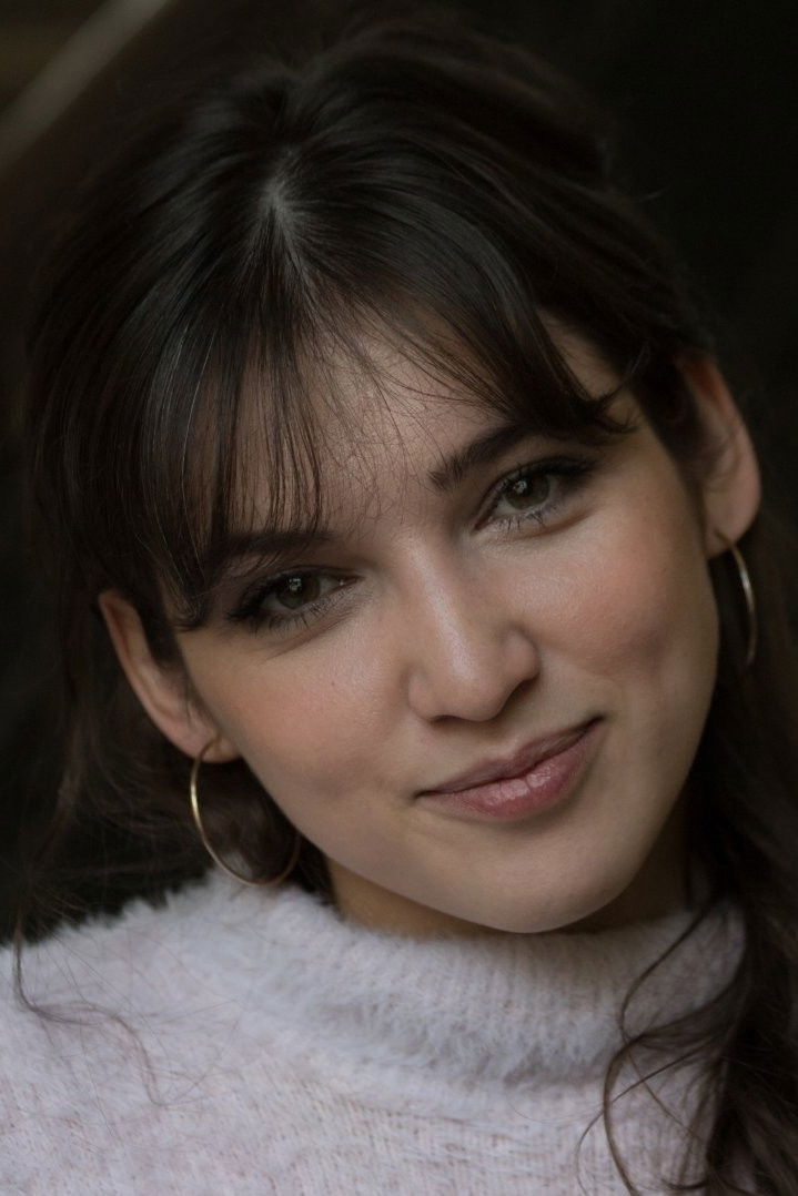 Beatrix Trill backdrop