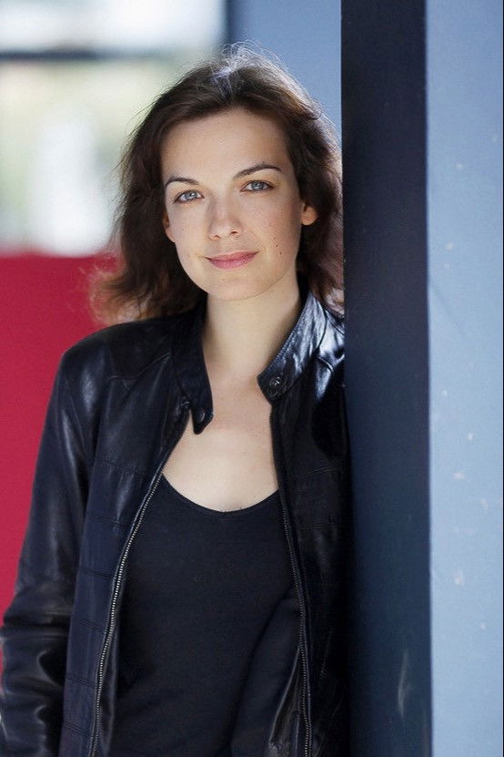 Flora Brunier backdrop